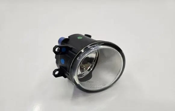 Toyota Avensis T270 Front fog light 812200D042