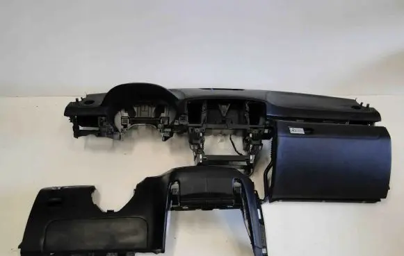 Mercedes-Benz ML W166 Dashboard