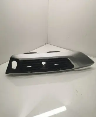 BMW X3 G01 Dash center air vent grill 9363444
