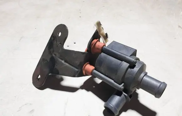 Audi Q5 SQ5 Electric auxiliary coolant/water pump 06H121601M