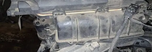 Air filter box