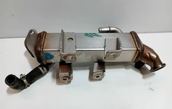Renault Megane III EGR valve cooler H8200620695 8200719593B L0281006
