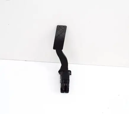 Volkswagen PASSAT B8 Accelerator throttle pedal 5Q1723503H 6PV010621