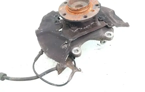 Front wheel hub spindle knuckle