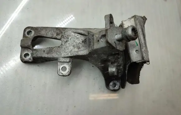 Audi A6 S6 C7 4G Engine mounting bracket 4G0199308