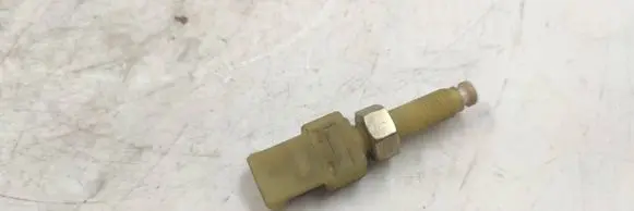 Audi A4 S4 B5 8D Brake pedal sensor switch 443945515