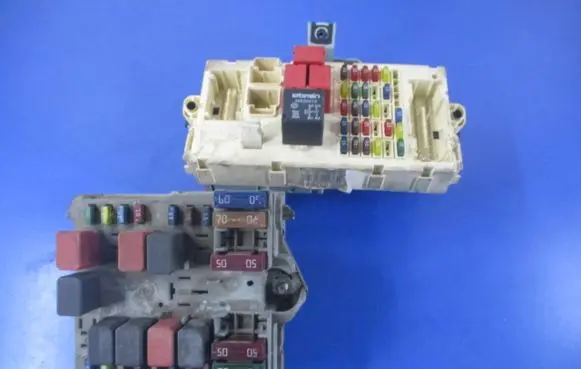 Fiat Stilo Fuse box set 46796538