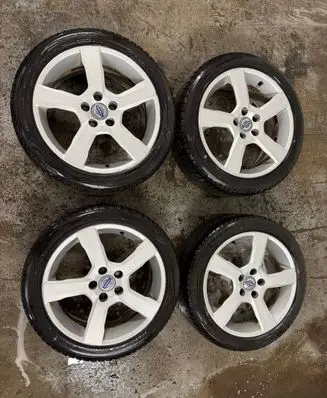 Volvo S40 R17 alloy rim 70JX17H2 ET525 31290177