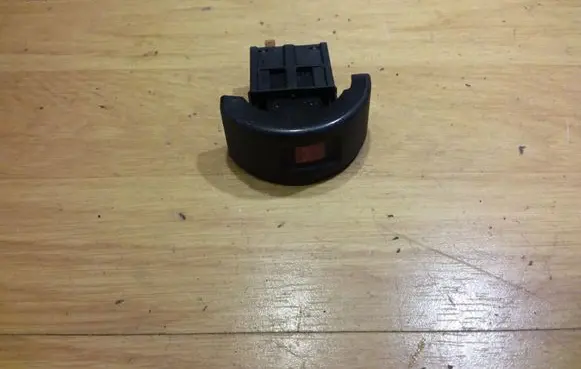 Opel Astra G Hazard light switch 09131728