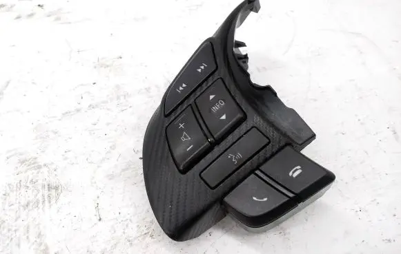 Mazda 3 III Steering wheel buttons/switches 75J494
