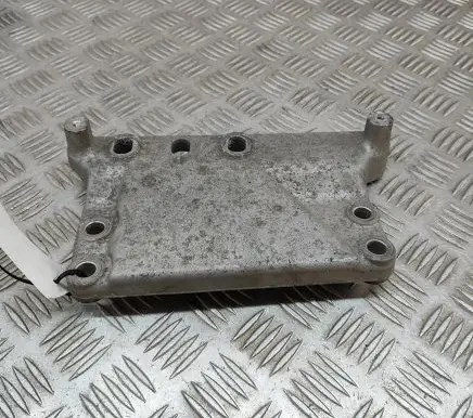 Volkswagen Golf VII Engine mounting bracket 5QE199587A