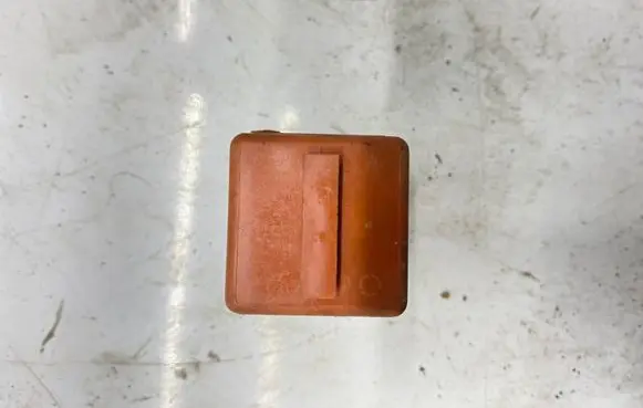 Volkswagen Golf II Other relay 0332019456