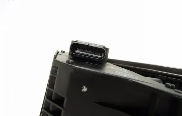 Mercedes-Benz E W212 Accelerator throttle pedal a2043000004