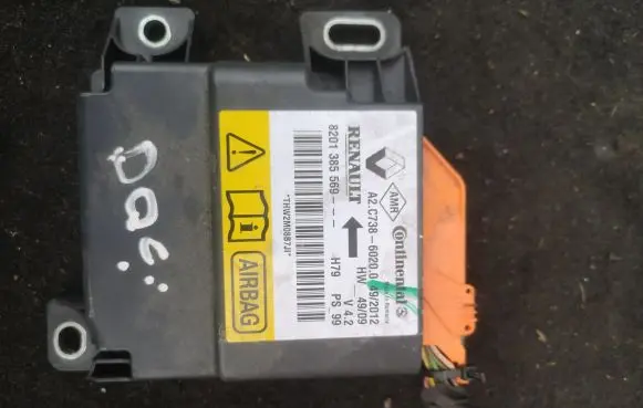 Dacia Duster Airbag control unit/module 8201385569