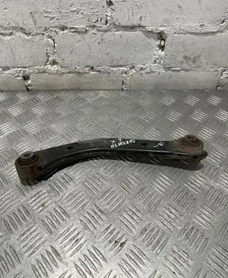 KIA Sorento Rear control arm
