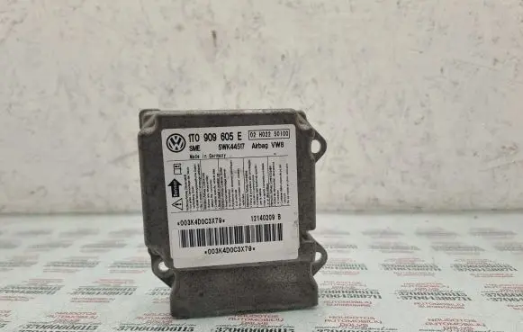 Volkswagen Touran II Airbag control unit/module 1T0909605E
