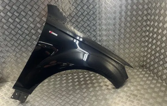 Audi Q7 4L Fender 4L0821106