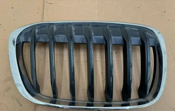 BMW X1 F48 F49 Front bumper upper radiator grill 7383366 7354824