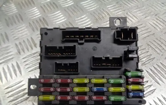 Alfa Romeo 156 High voltage junction box 60679160
