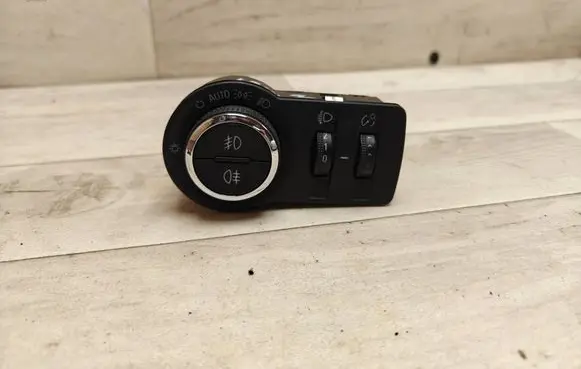 Opel Insignia A Light switch 13268702 251507