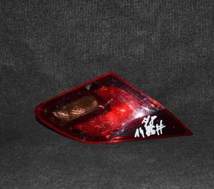 Tailgate rear/tail lights