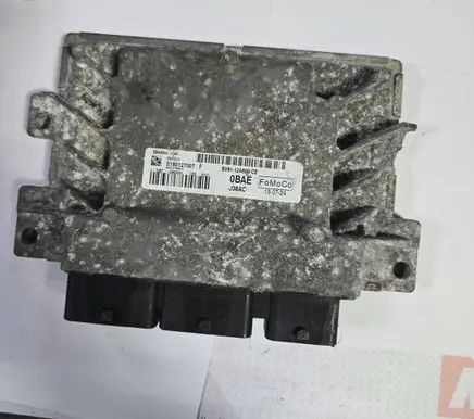 Ford Focus Engine control unit/module S180127007F BV6112A650CE