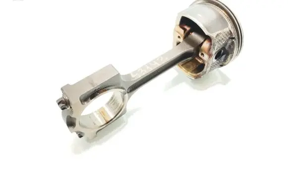 Ford Focus Piston with connecting rod 