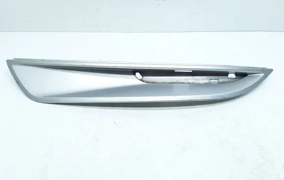 Ford Kuga I Front bumper lower grill 8V4115A282A