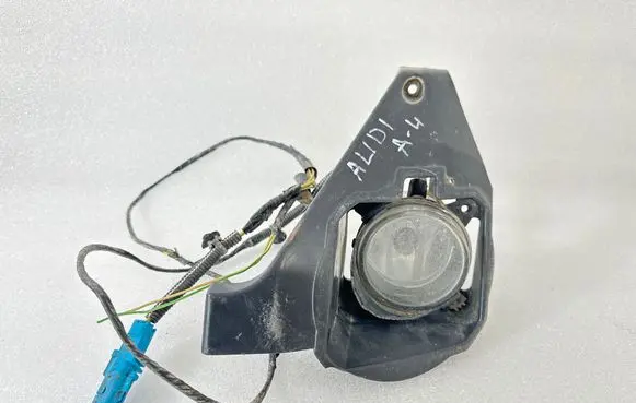 Audi A4 S4 B5 8D Front fog light 89204702 9652548480 9843804577