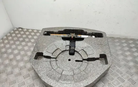 Buick Encore I Tool set 