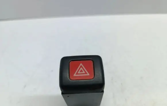 Mitsubishi Space Star Hazard light switch MR270315