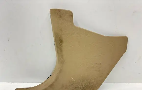 Foot area side trim
