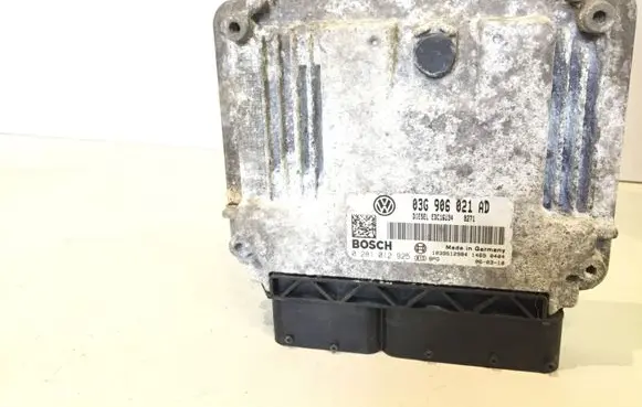 Volkswagen PASSAT B6 Engine control unit/module 03G906021AD 0281012925