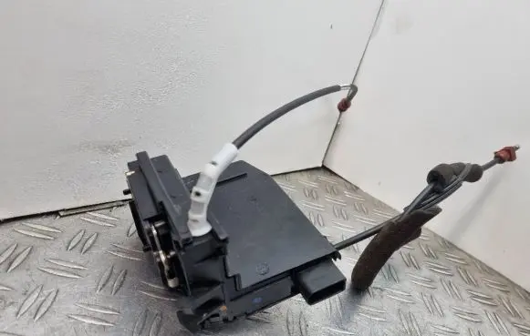 Citroen C4 SpaceTourer Rear door lock 9826135580