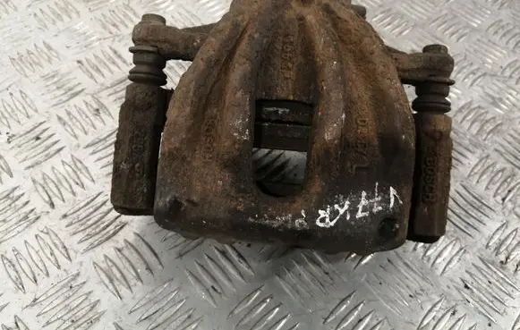 Toyota Corolla Verso AR10 Front brake caliper 4775005060