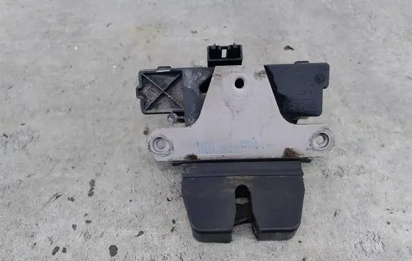 Ford Focus Tailgate lock latch 3M51R442A66AP
