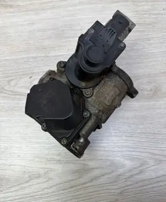 Volkswagen Caddy Throttle valve 03G128063G 03G129637A 03G131501N