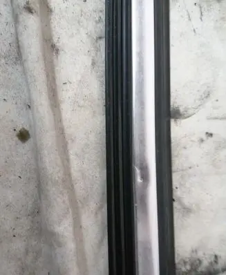 Volvo XC90 Rear door glass trim molding 30661286RH