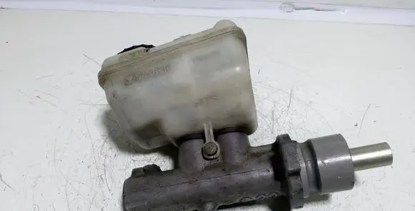 Peugeot 406 Master brake cylinder L481376