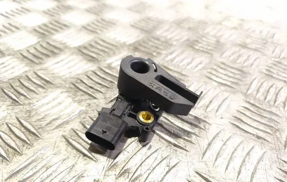 Peugeot 208 Brake pedal sensor switch 9826272080