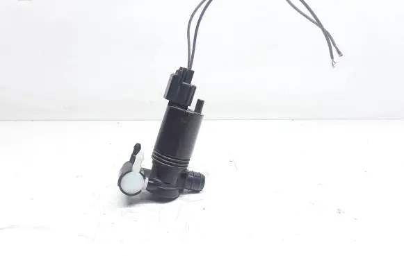Volvo V40 Windscreen/windshield washer pump 1026810 121025A 014465