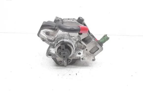 Volvo XC90 Fuel injection high pressure pump 31303475 0445010111