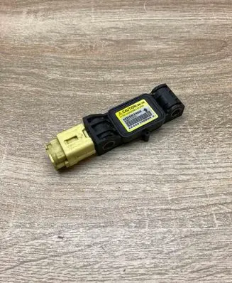 Mitsubishi Galant Airbag deployment crash/impact sensor MR587493 WITHPLUG