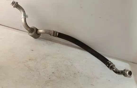 Air conditioning (A/C) pipe/hose