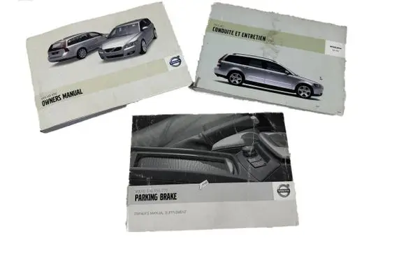 Volvo V50 Owners service history hand book 