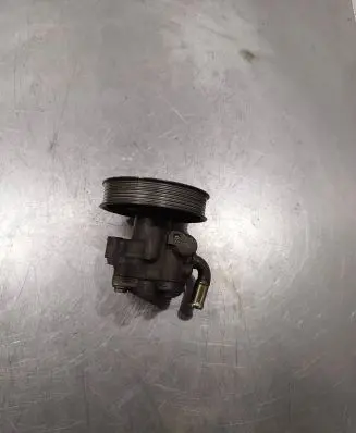 Volkswagen Caddy Power steering pump 1jg422154a