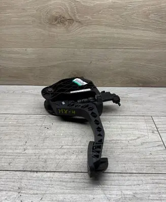 Volkswagen Golf VI Clutch pedal 1K1721059DL 23082007 860023411