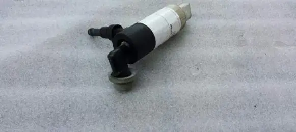 Land Rover Range Rover Sport L320 Windscreen/windshield washer pump DMC500020