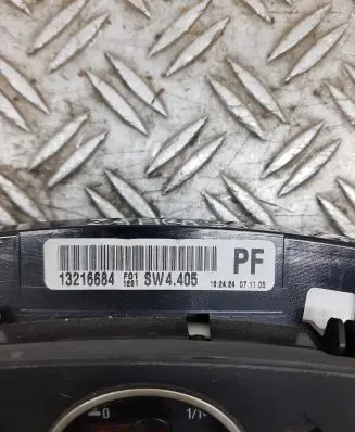Opel Zafira B Speedometer (instrument cluster)