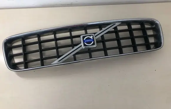 Volvo XC90 Front grill 8620641